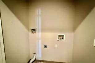 211 Harbor St, Florence, OR 97439 - Photo 26