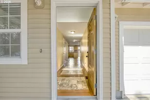 13718 NE 65th St, Vancouver, WA 98682 - Photo 2