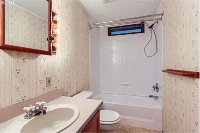 18485 SW Pacific Dr #105, Tualatin, OR 97062 - Photo 26