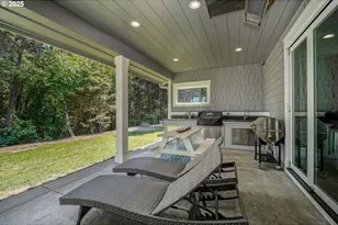 1830 NW 47 St, Lincoln City, OR 97367 - Photo 38