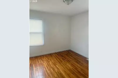 12526 SE Tibbetts St, Portland, OR 97236 - Photo 10