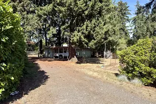 12825 SE Lincoln St, Portland, OR 97233 - Photo 2