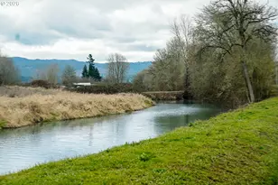 34579 E Columbia Ave, Scappoose, OR 97056 - Photo 30
