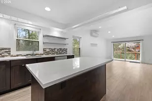 4594 SW Caldew St, Portland, OR 97219 - Photo 4