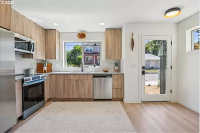 7307 N Stanford Ave #B, Portland, OR 97203 - Photo 8