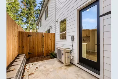 9702 SW 54th Ave, Portland, OR 97219 - Photo 12