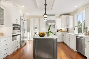 9238 NW Murdock St, Portland, OR 97229 - Photo 12