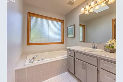 1811 NW 19th St, Gresham, OR 97030 - Photo 22