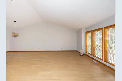 1811 NW 19th St, Gresham, OR 97030 - Photo 4