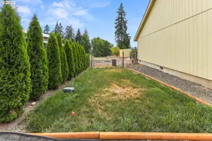 709 S Park St, Carlton, OR 97111 - Photo 30