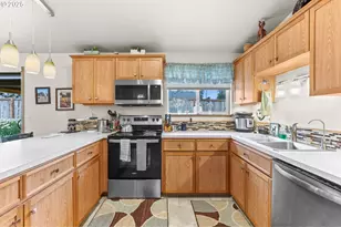 709 S Park St, Carlton, OR 97111 - Photo 24