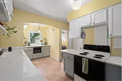 3525 NE 76th Ave, Portland, OR 97213 - Photo 8