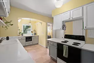 3525 NE 76th Ave, Portland, OR 97213 - Photo 8