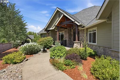 314 N 7th St, Carlton, OR 97111 - Photo 4