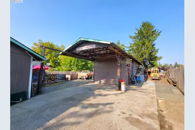 4749 Royal Ave, Eugene, OR 97402 - Photo 16