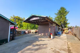 4749 Royal Ave, Eugene, OR 97402 - Photo 16