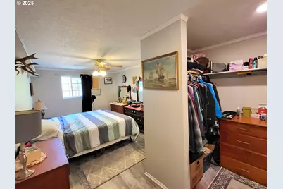 4749 Royal Ave, Eugene, OR 97402 - Photo 6