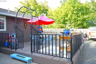 4749 Royal Ave, Eugene, OR 97402 - Photo 10