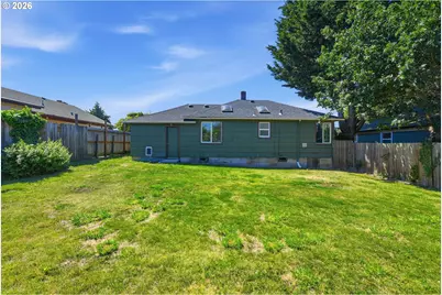 638 Commercial St, North Bend, OR 97459 - Photo 26