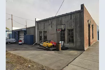 409 E Main St, Athena, OR 97813 - Photo 6