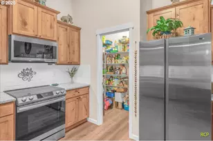 350 Powder Hill Dr, Kalama, WA 98625 - Photo 18