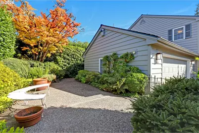 3484 SW Brentwood Dr, Portland, OR 97201 - Photo 44