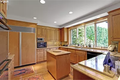 3484 SW Brentwood Dr, Portland, OR 97201 - Photo 16