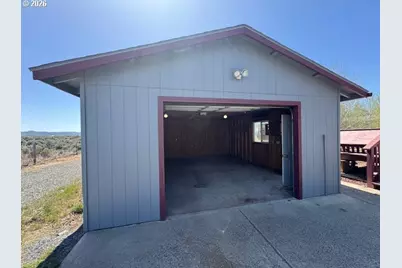 85474 Christmas Valley Hwy, Silver Lake, OR 97638 - Photo 32