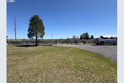85474 Christmas Valley Hwy, Silver Lake, OR 97638 - Photo 12
