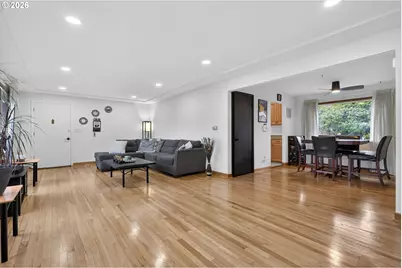 415 NE 116th Pl, Portland, OR 97220 - Photo 8