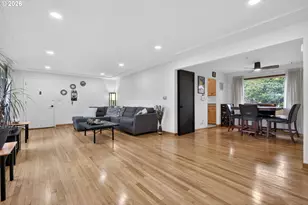 415 NE 116th Pl, Portland, OR 97220 - Photo 8