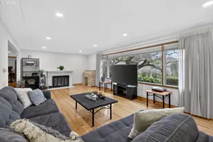 415 NE 116th Pl, Portland, OR 97220 - Photo 6