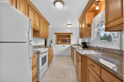 415 NE 116th Pl, Portland, OR 97220 - Photo 14