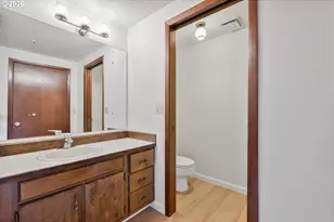 1205 Holly St, Kelso, WA 98626 - Photo 12