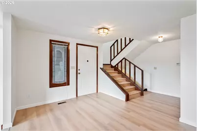 1205 Holly St, Kelso, WA 98626 - Photo 4