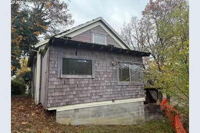 1638 SE Mill St, Roseburg, OR 97470 - Photo 4