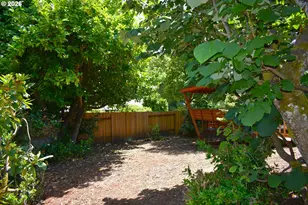 4739 Larkwood St, Eugene, OR 97405 - Photo 30