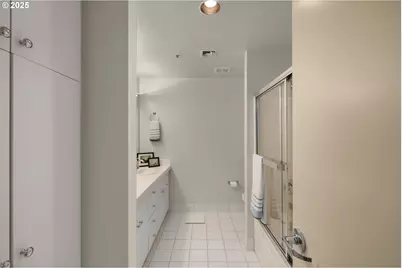 1718 NE 11th Ave #313, Portland, OR 97212 - Photo 16