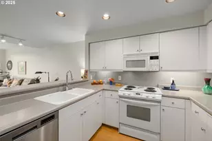 1718 NE 11th Ave, Portland, OR 97212 - Photo 10