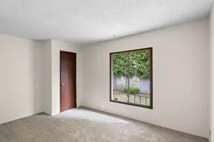 2610 NE 107th Ave, Portland, OR 97220 - Photo 16