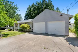 2610 NE 107th Ave, Portland, OR 97220 - Photo 2