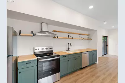2610 NE 107th Ave, Portland, OR 97220 - Photo 34