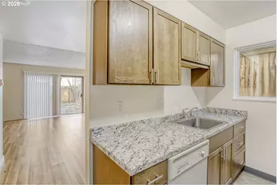 9986 SW Garrett St, Portland, OR 97210 - Photo 4