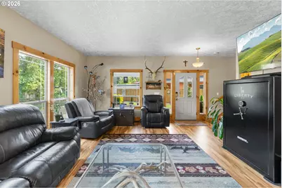 210 SE Whitten Rd, Mill City, OR 97360 - Photo 12