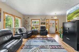 210 SE Whitten Rd, Mill City, OR 97360 - Photo 12