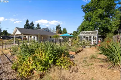 915 N Locust St, Canby, OR 97013 - Photo 4