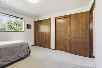 404 S Columbia Dr, Woodburn, OR 97071 - Photo 16