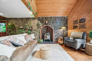 30625 SW Riverwood Dr, West Linn, OR 97068 - Photo 8