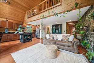 30625 SW Riverwood Dr, West Linn, OR 97068 - Photo 14