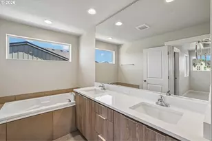 8424 SE Orion Ln, Hillsboro, OR 97123 - Photo 14